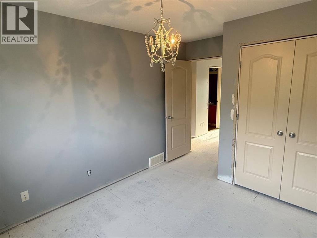 74 Parkway Drive - Image 13