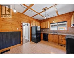 2724 Penrith Ave, Cumberland, BC V0R1S0 Photo 17