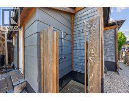 2724 Penrith Ave, Cumberland, BC V0R1S0 Photo 25