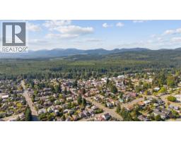 2724 Penrith Ave, Cumberland, BC V0R1S0 Photo 36