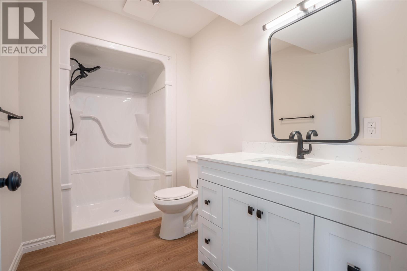255 East Balfour ST - Image 30