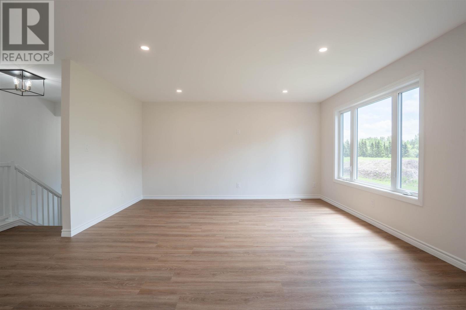 255 East Balfour ST - Image 7