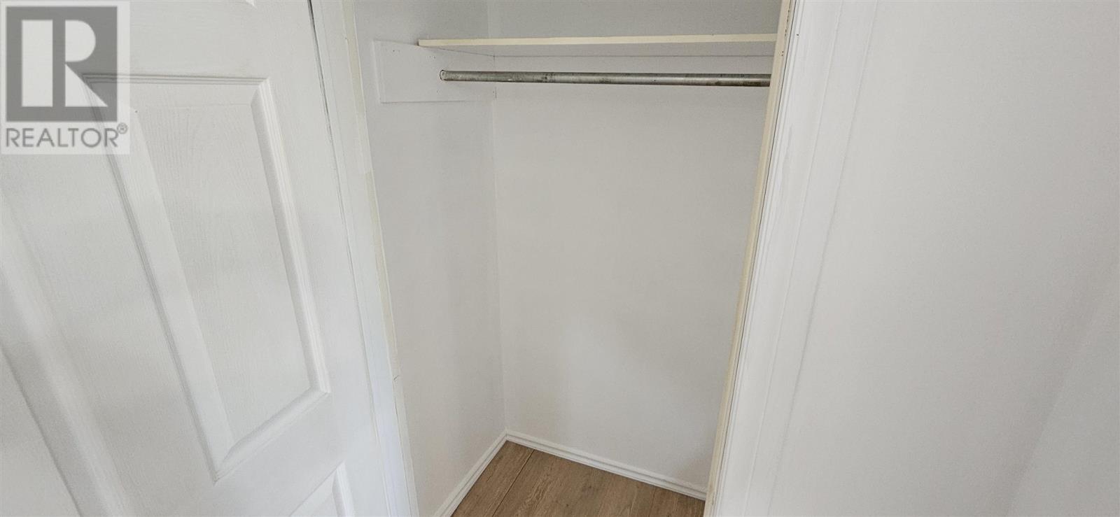 634 Wellington ST - Image 5