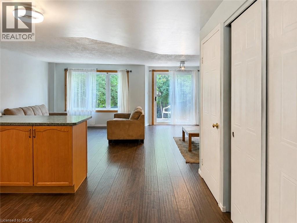321 SABLE Court, Waterloo — photo 3