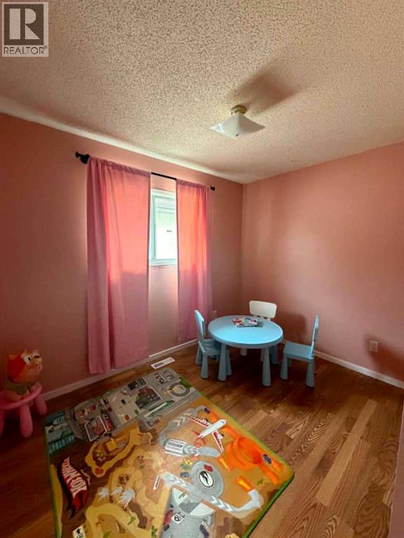 3905 52 Avenue - Image 14