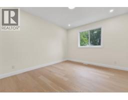 Living room - 476 Railway Avenue, Lakeshore, ON N0R1A0 Photo 9