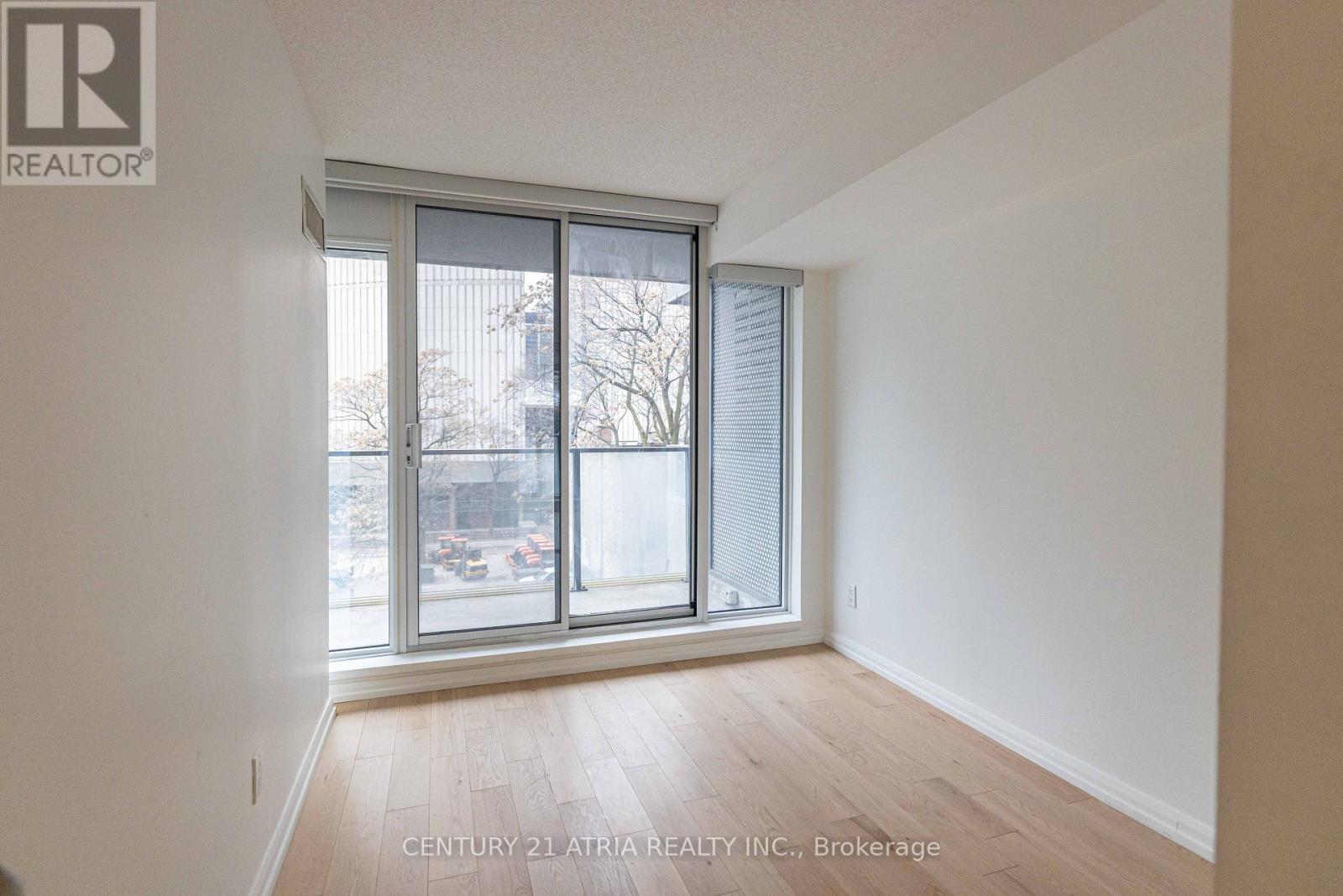 #606 111 ELIZABETH STREET - 18