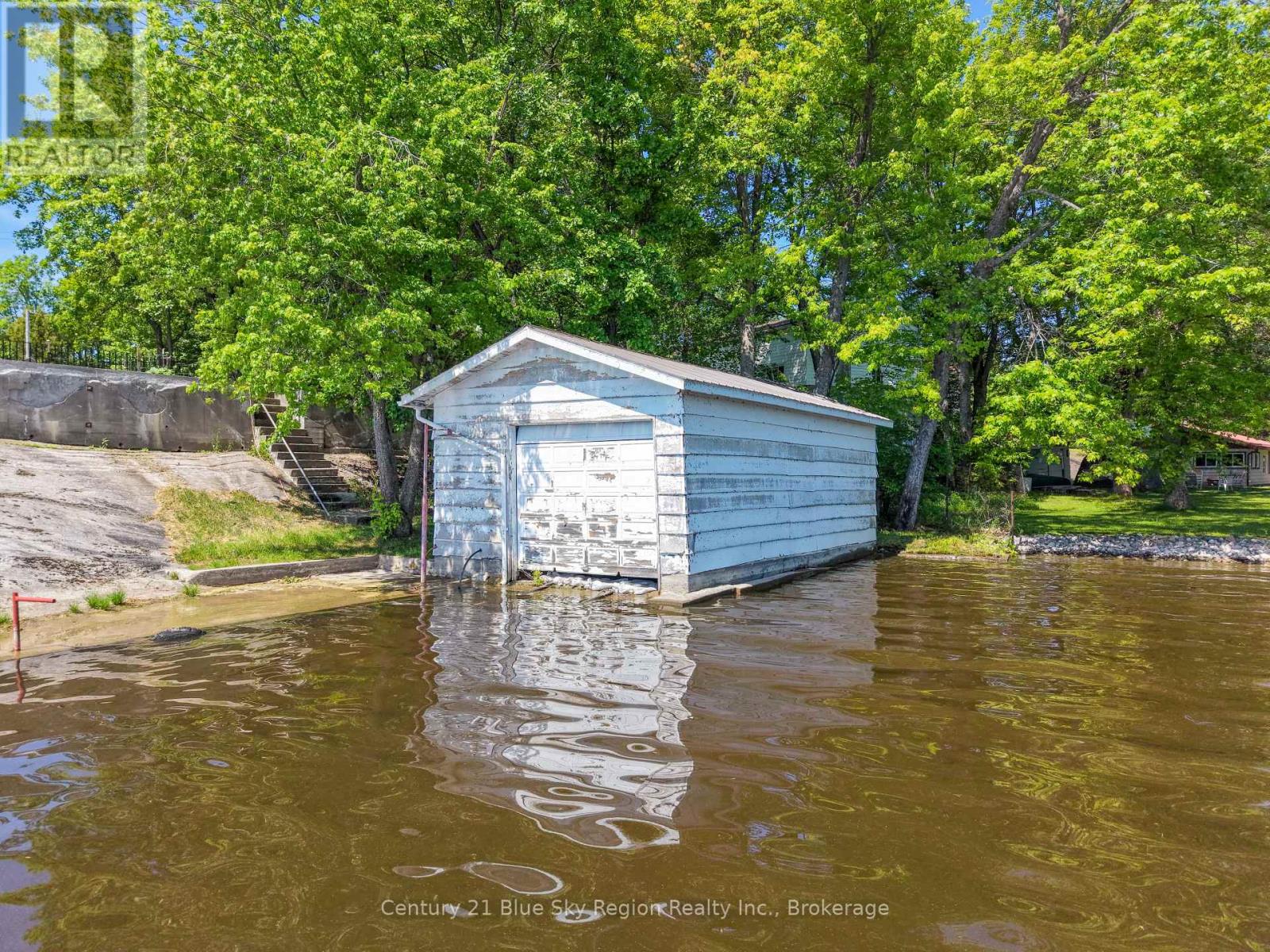 8 GERARD ROAD - Image 44