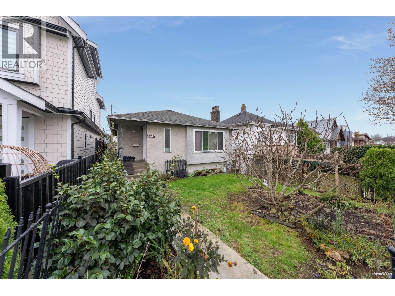 5 Bed, 2 Bath House for Sale in Vancouver – 3342 ADANAC STREET, Vancouver – MLS# R3154594 - Image 15