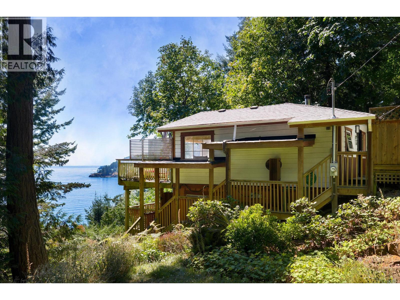1491 EAGLE CLIFF ROAD, Bowen Island — photo 2