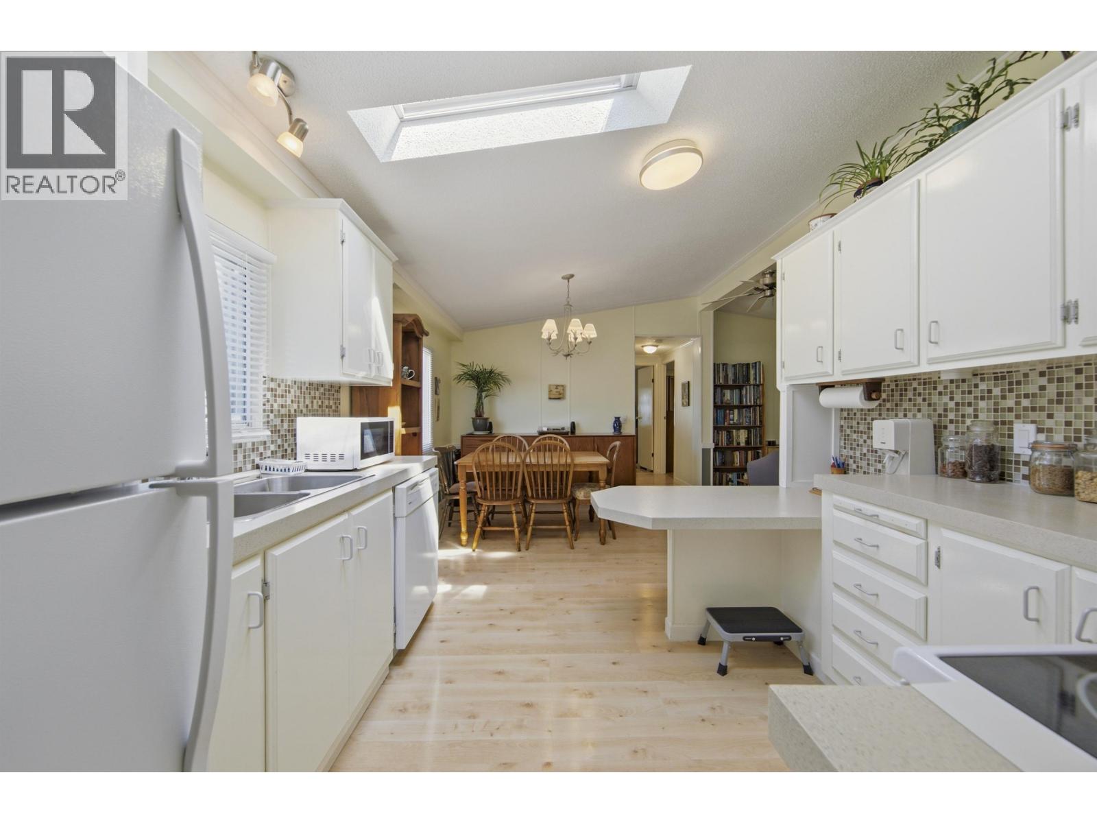 3 Bed, 2 Bath Apartment for Sale in Coquitlam – 162 145 KING EDWARD STREET, Coquitlam – MLS# R3154614 - Image 7
