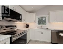 Bathroom - 178 Thomas Street, St  Marys, ON N4X0B6 Photo 10