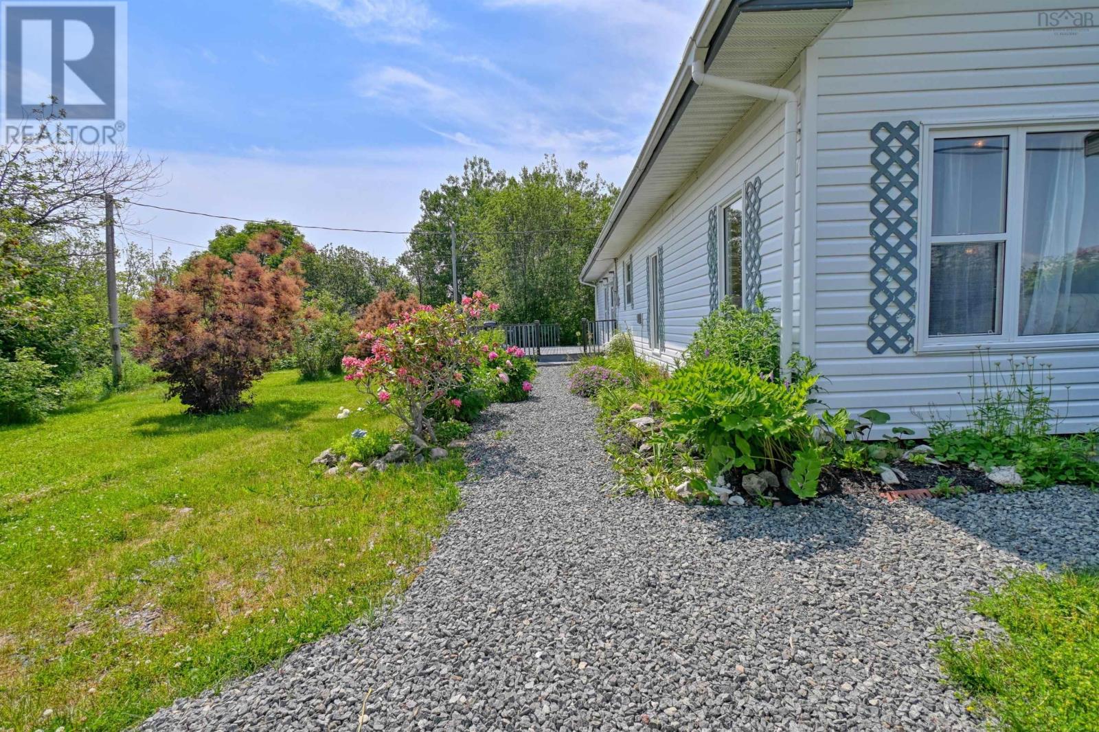 5381 Highway 19 - 42