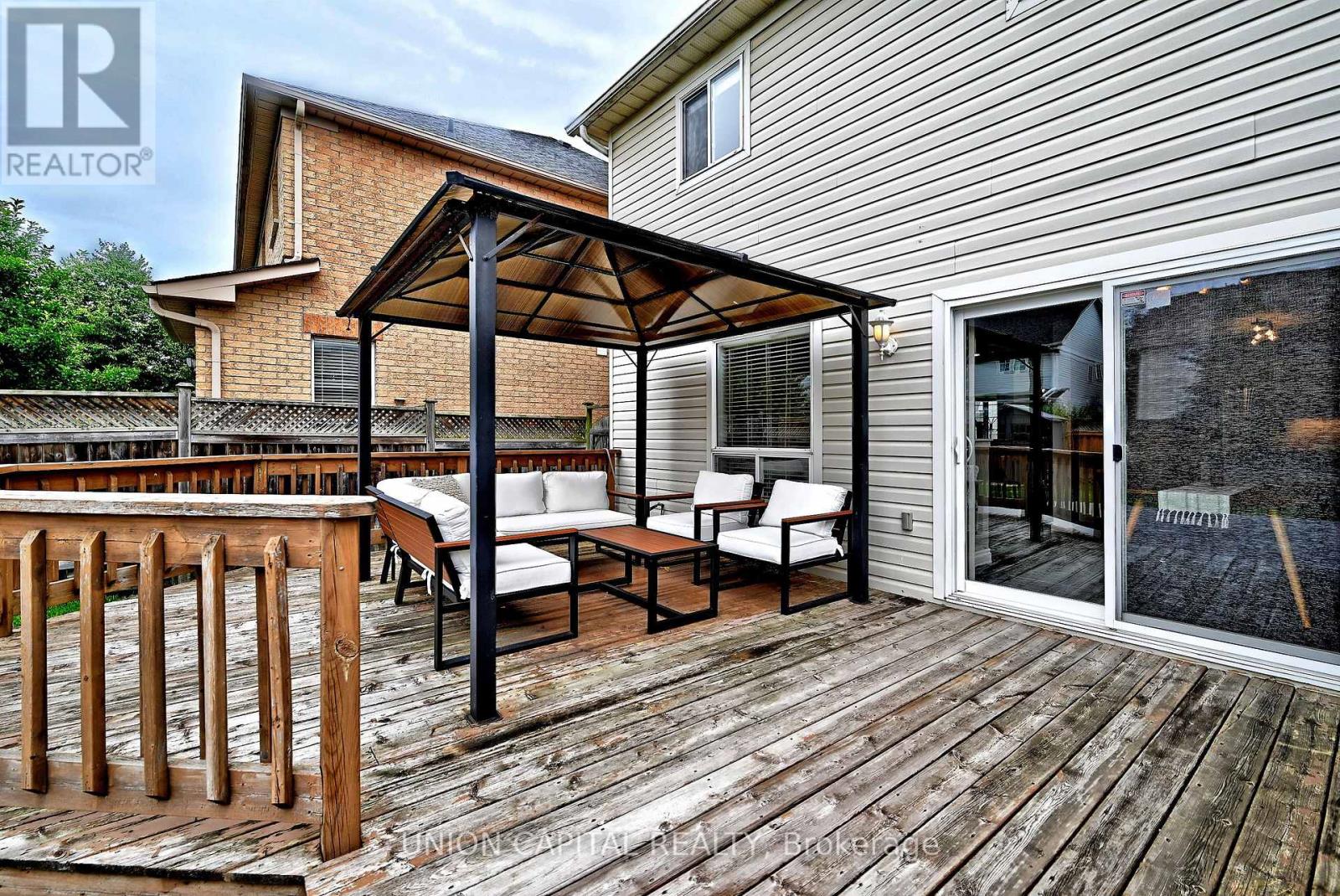 32 REGATTA CRESCENT - 47