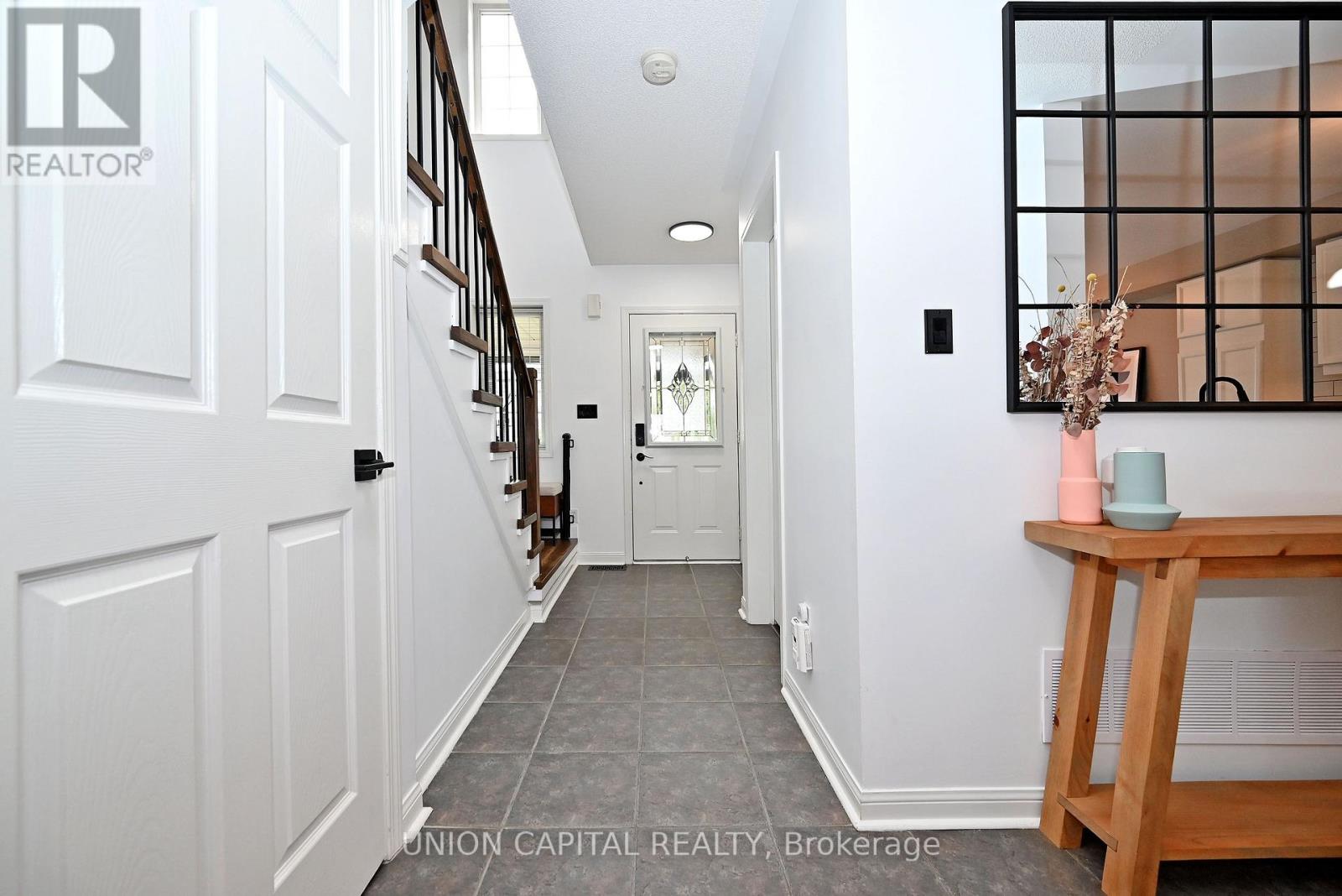 32 REGATTA CRESCENT - 7