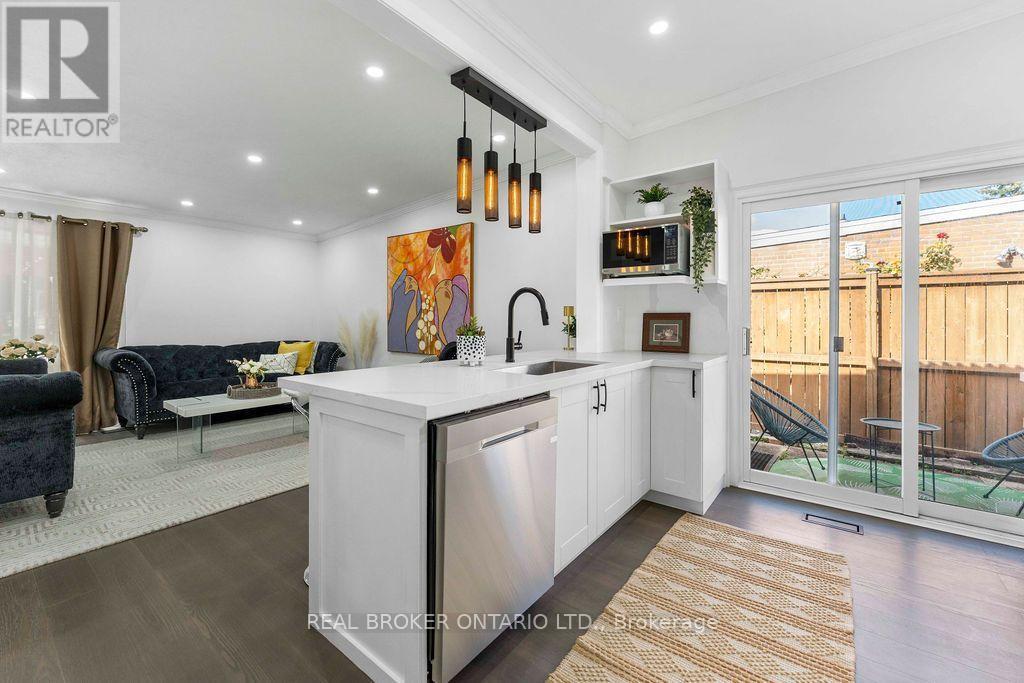 1412 SEAVIEW DRIVE - 12