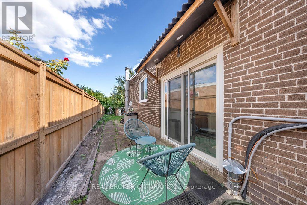 1412 SEAVIEW DRIVE - 27