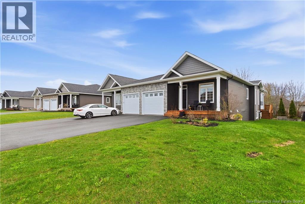 607 Royal Oaks Boulevard - 3