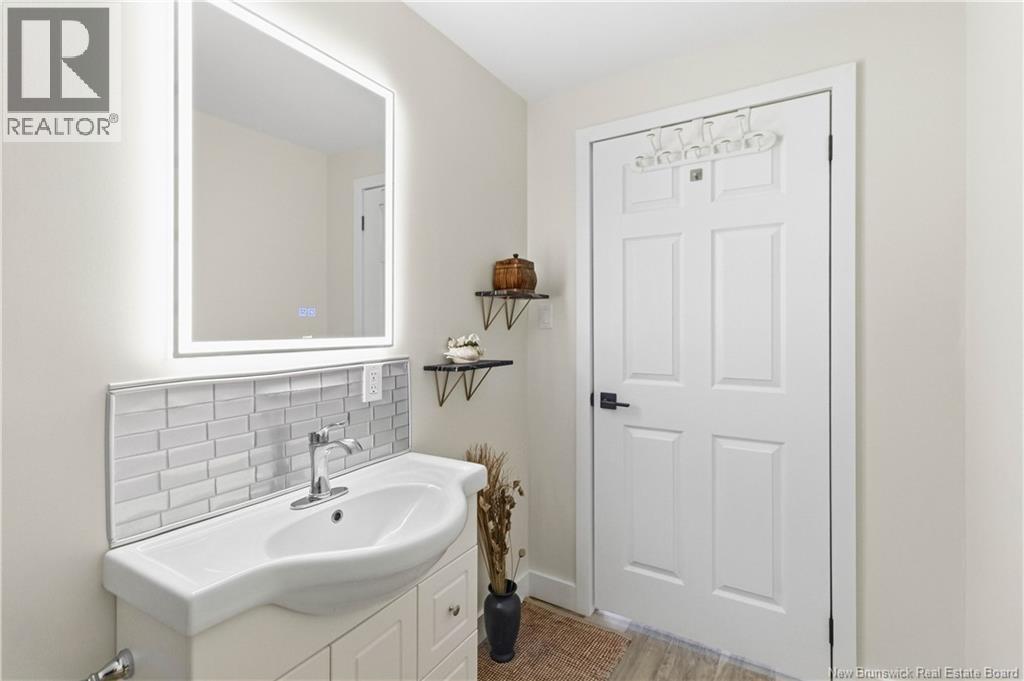607 Royal Oaks Boulevard - 30
