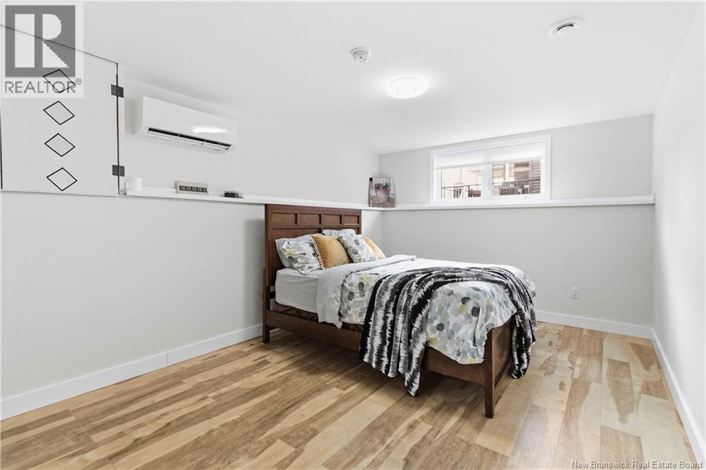 607 Royal Oaks Boulevard - 34