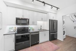 207 325 Park East Drive, Winnipeg, MB R3Y1Z9 Photo 9