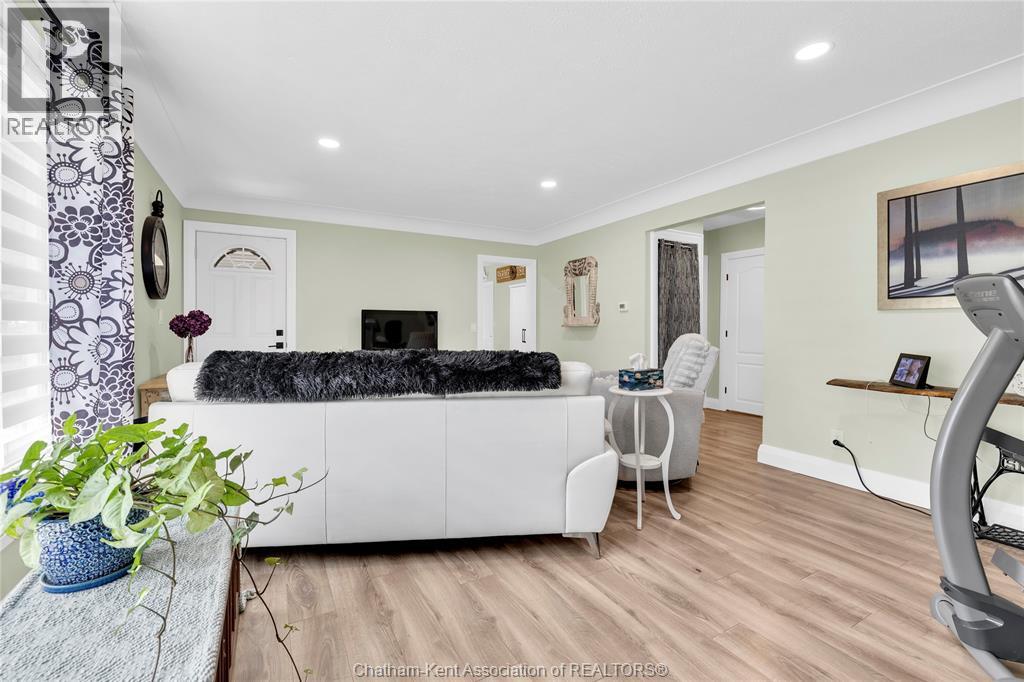 26 Sherman STREET - Image 15