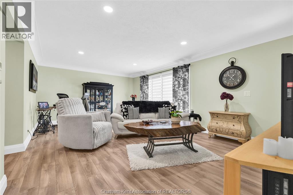 26 Sherman STREET - Image 13