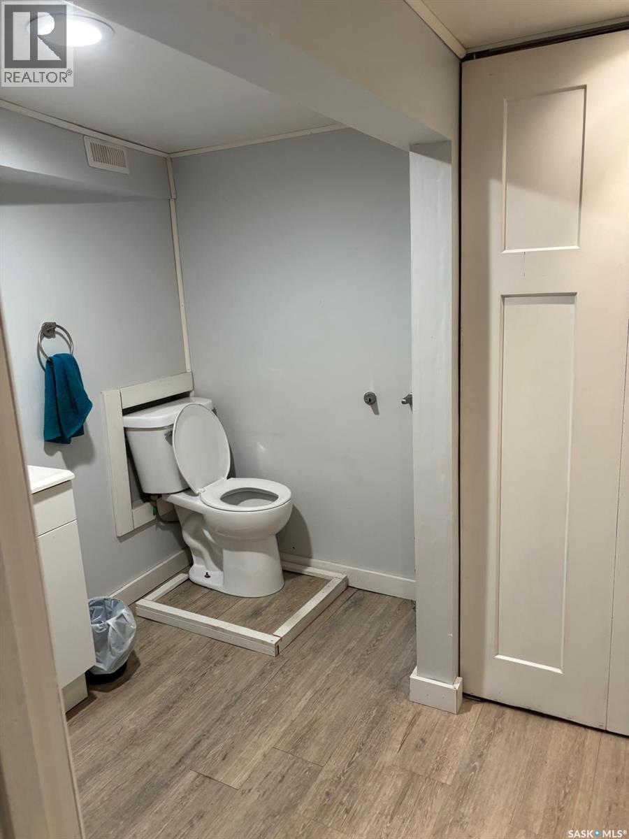 705 Prospect AVENUE - Image 11