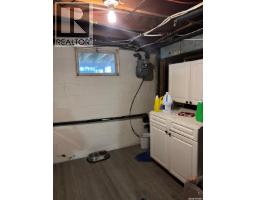 3pc Bathroom - 705 Prospect Avenue, Oxbow, SK S0C2B0 Photo 8