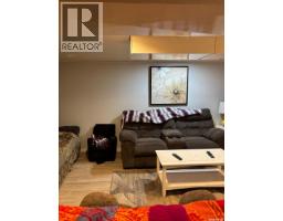 Family room - 705 Prospect Avenue, Oxbow, SK S0C2B0 Photo 6