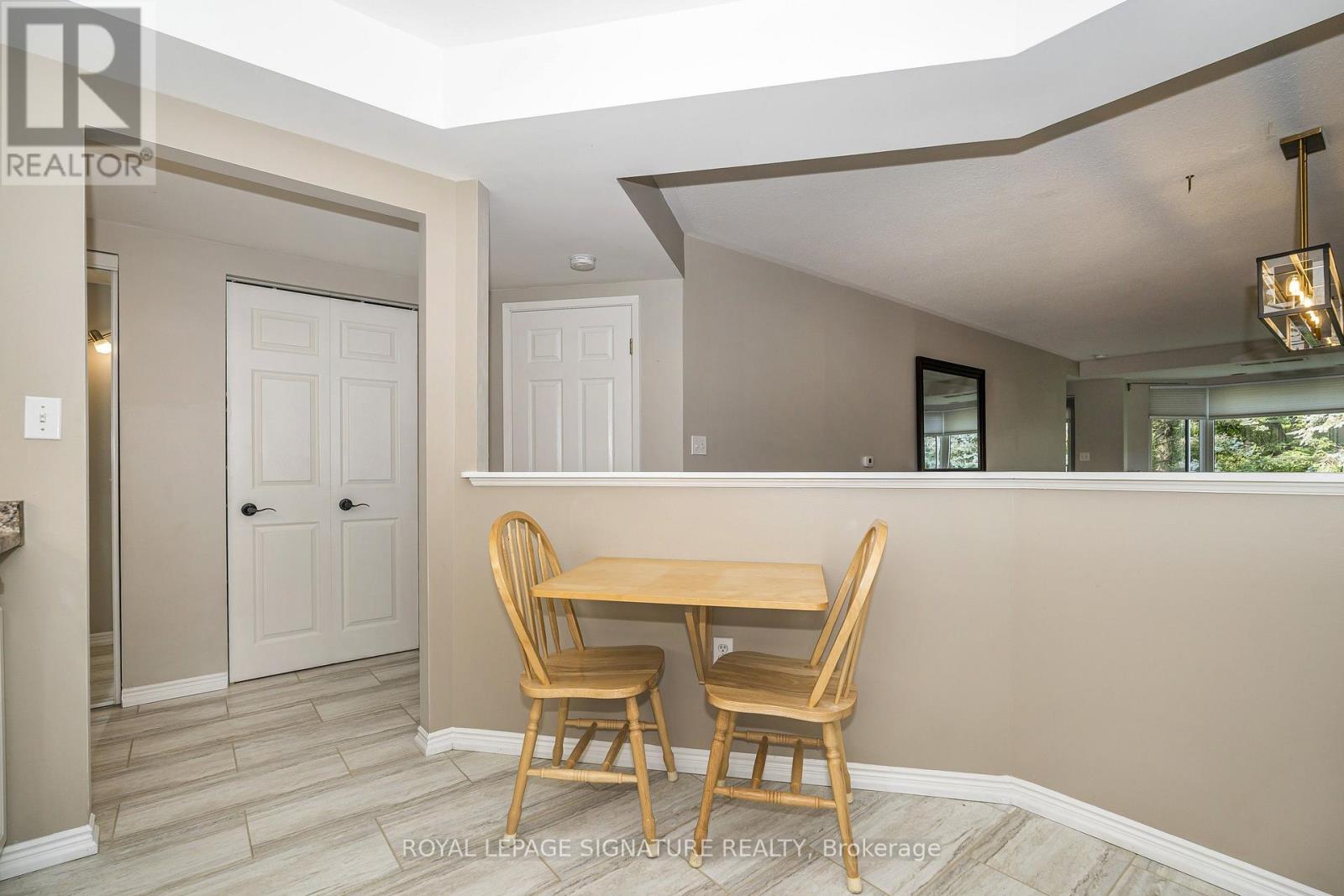 #204 85 WELLINGTON STREET W - Image 15
