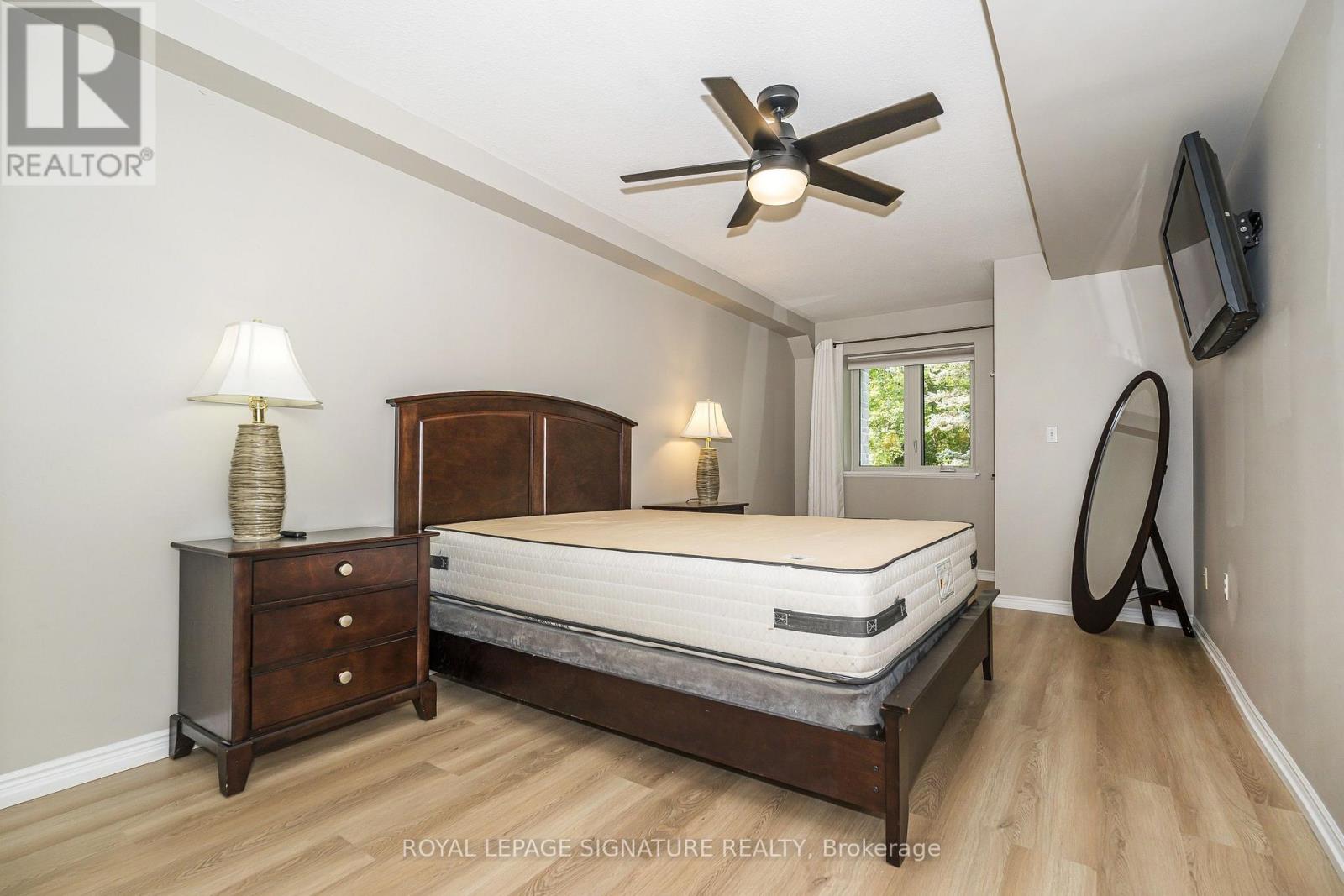#204 85 WELLINGTON STREET W - 20