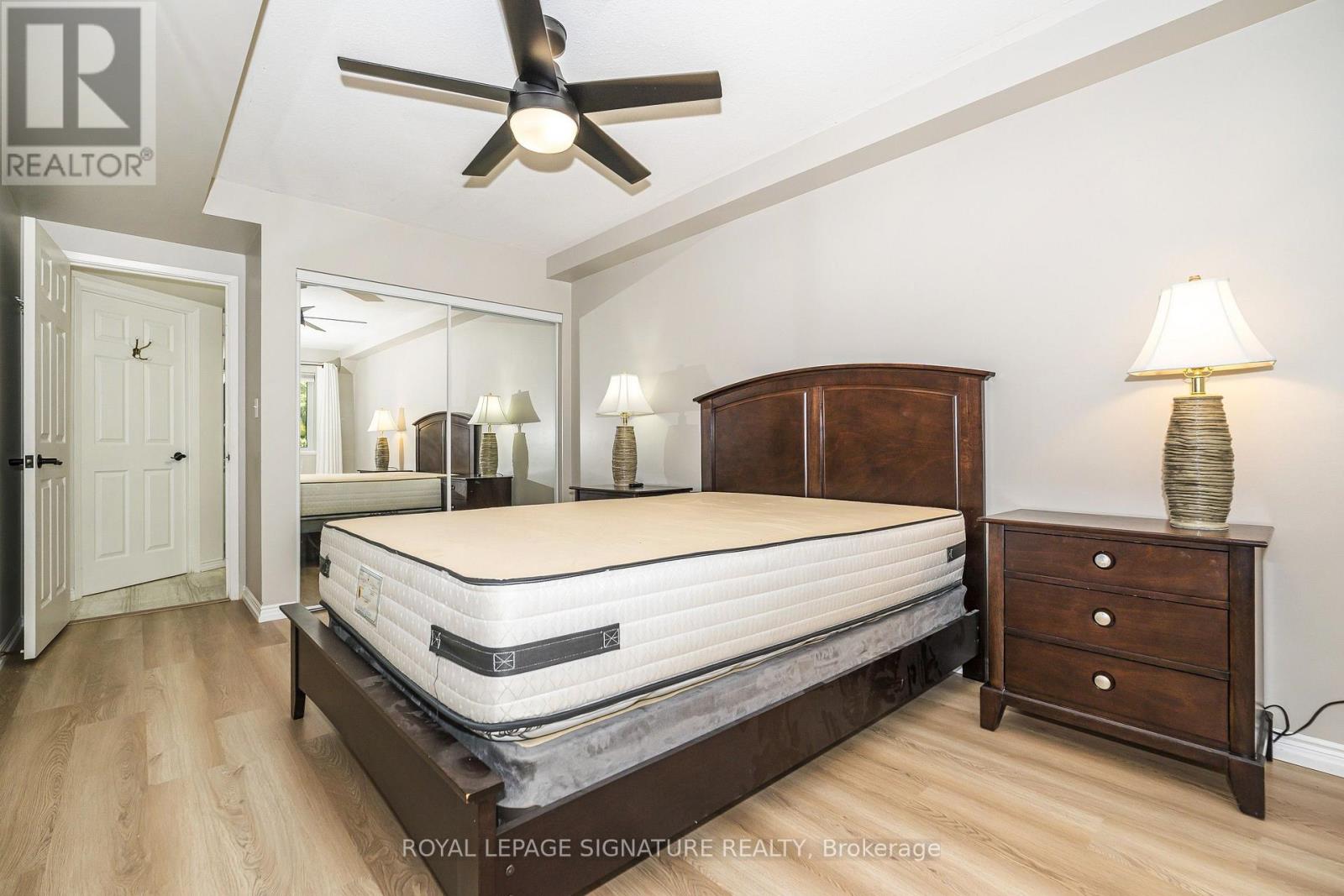 #204 85 WELLINGTON STREET W - 22