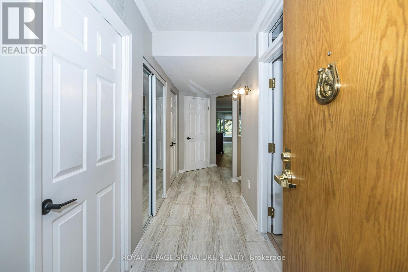 #204 85 WELLINGTON STREET W - 4