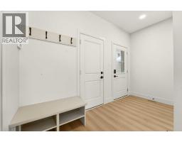 2518 44 Street S - photo 4