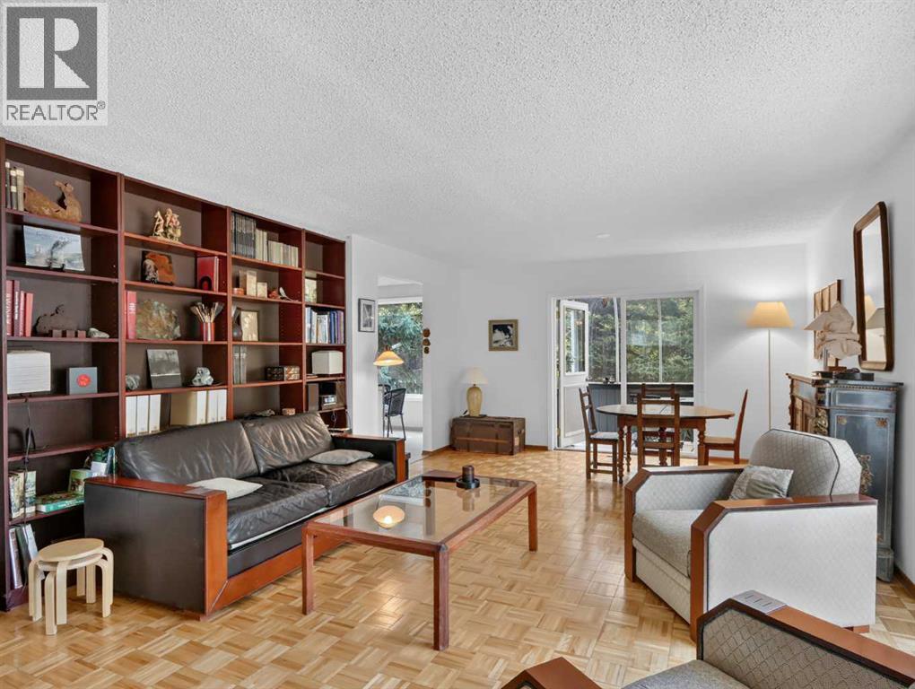 22 Pinewood Crescent
