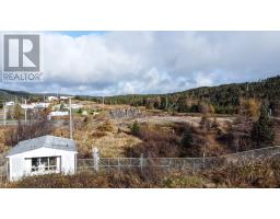 4 Robin Hood Road thumbnail 3