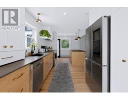 44-48 Beach Avenue thumbnail 17