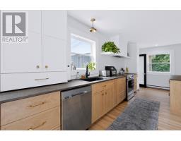 44-48 Beach Avenue thumbnail 18