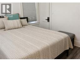 1159 Highland Unit# Upper, Windsor, ON N9A1R6 Photo 8