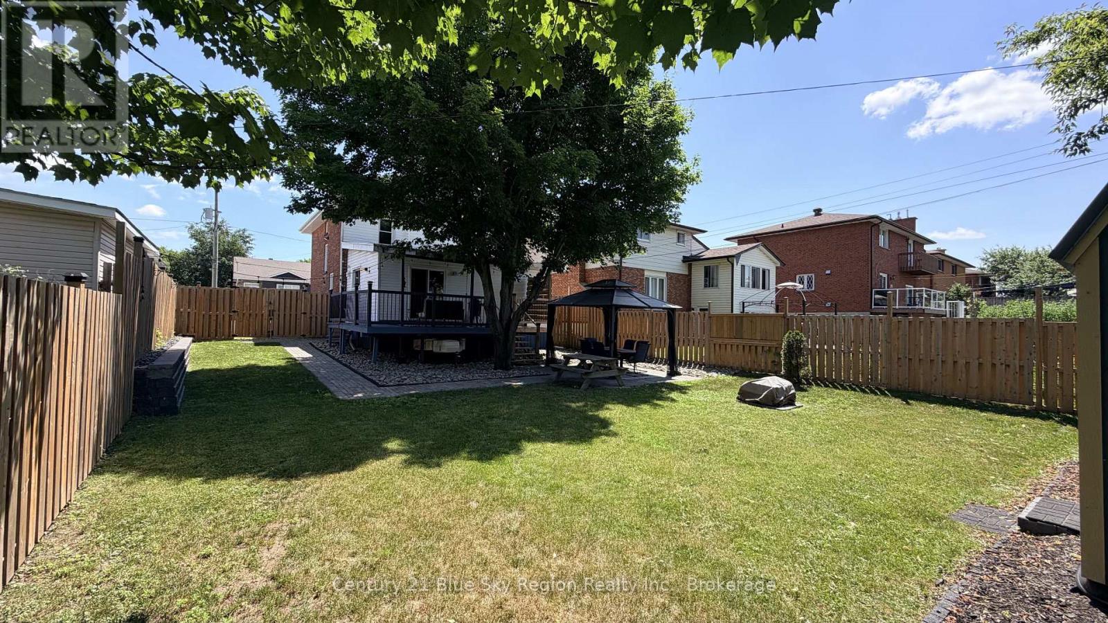 647 DOUGLAS STREET - Image 34