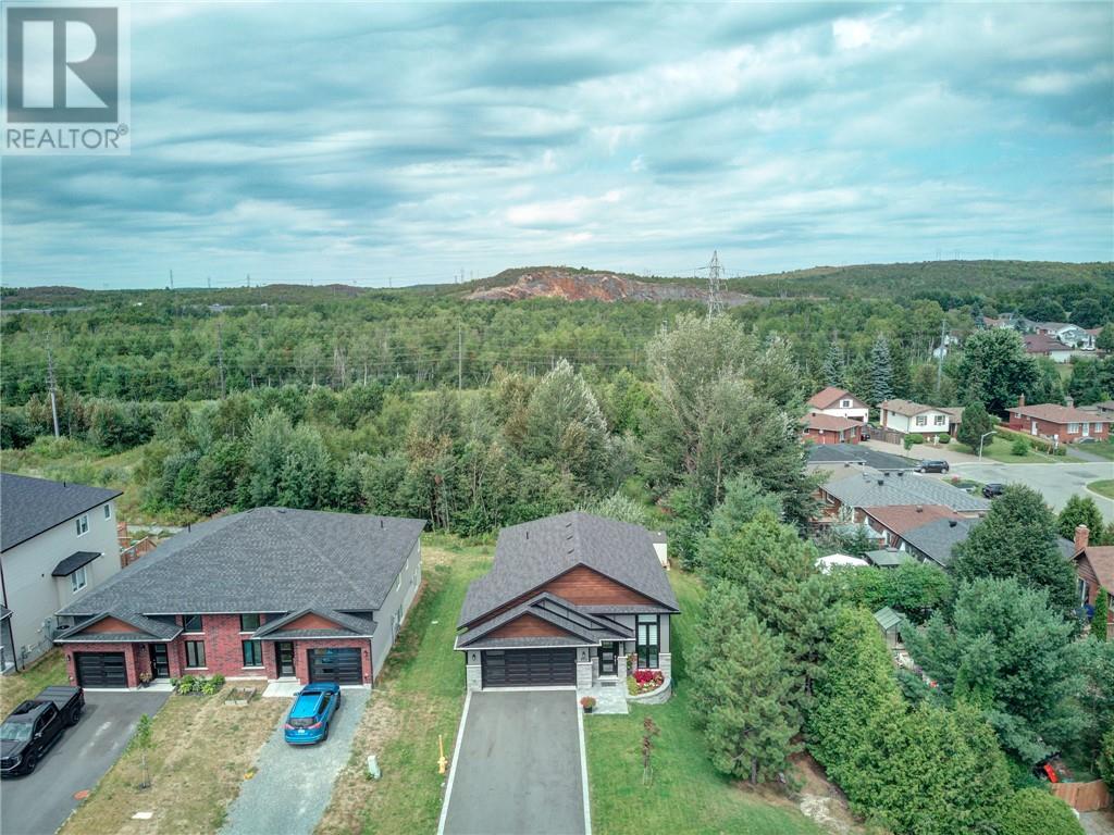 854 Woodbine Avenue - Image 32