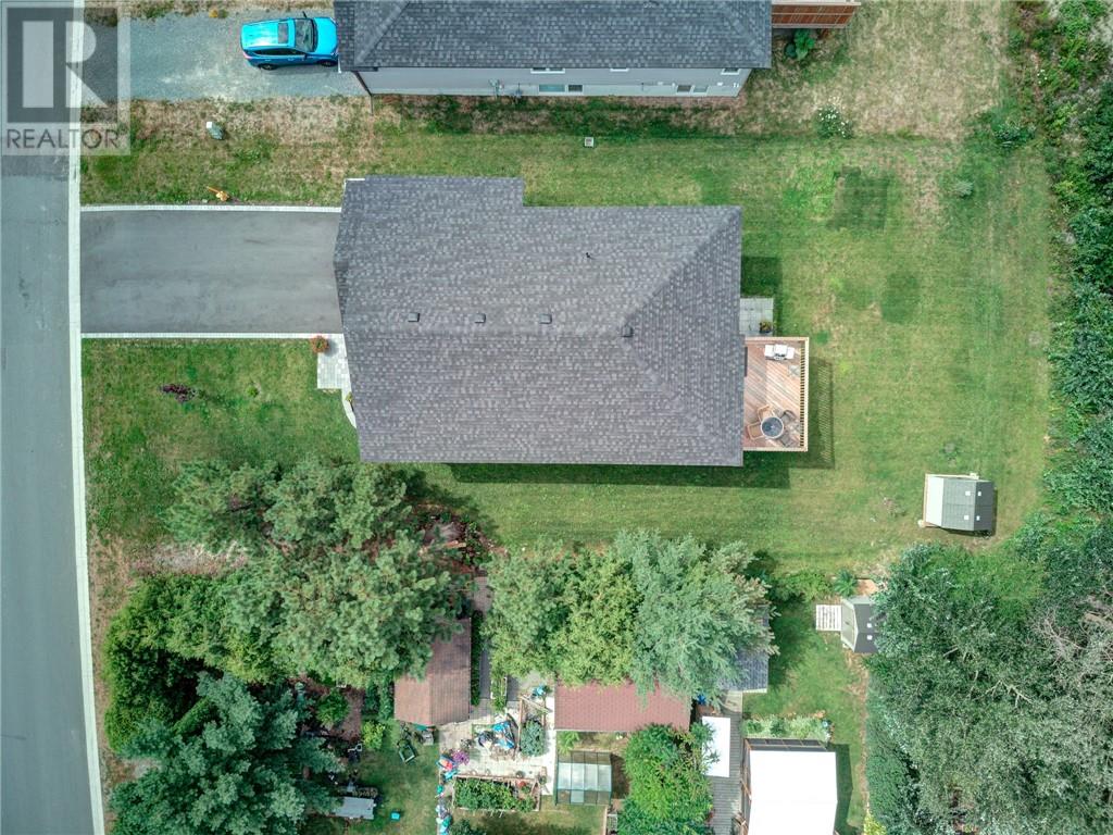 854 Woodbine Avenue - 36