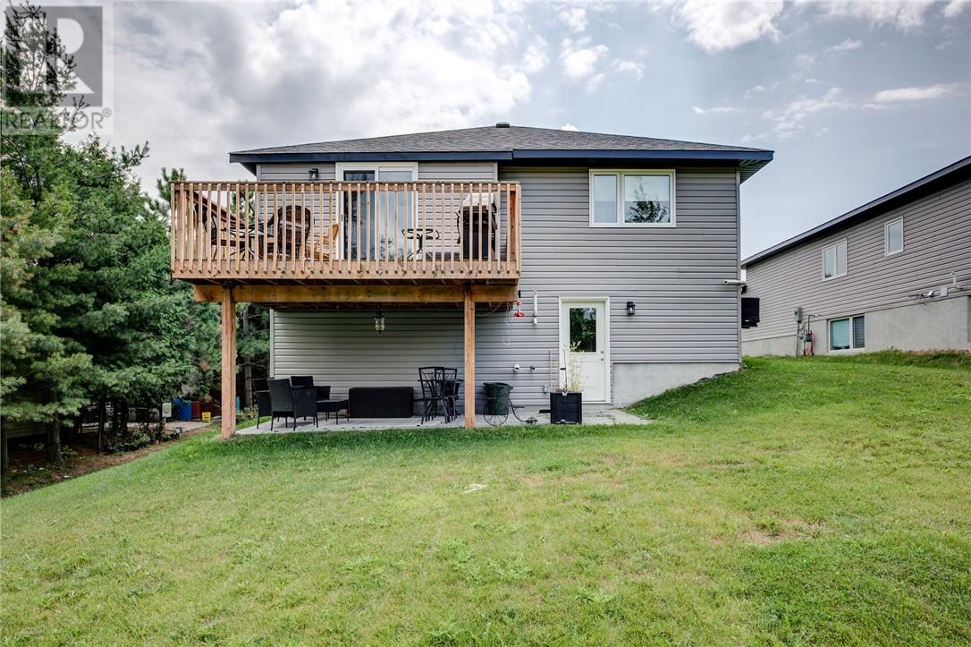 854 Woodbine Avenue - 5