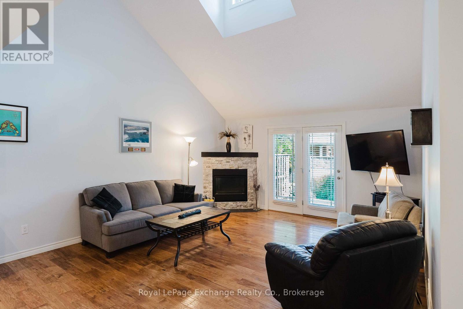 #6 391 JOSEPH STREET - Image 21