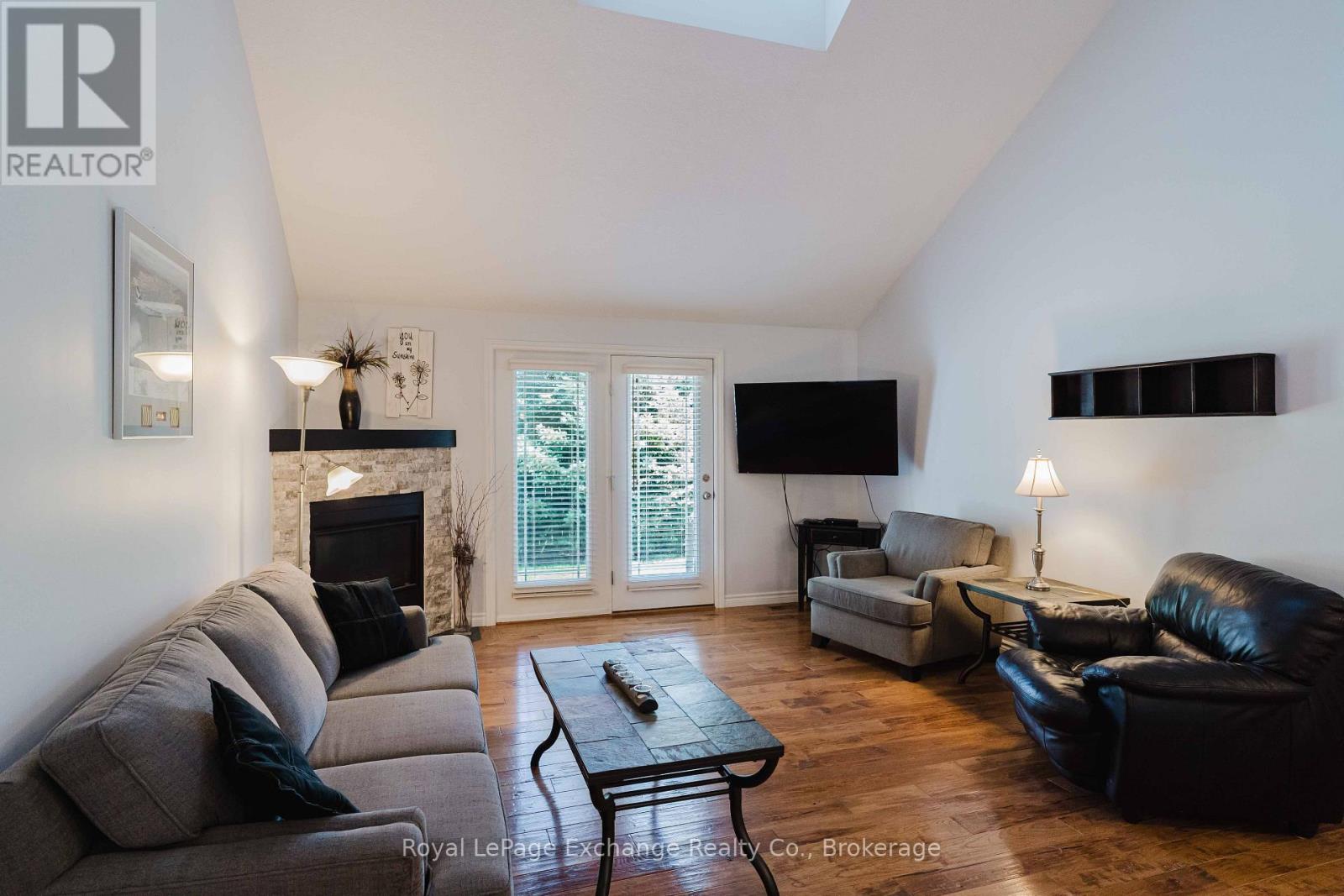 #6 391 JOSEPH STREET - Image 22