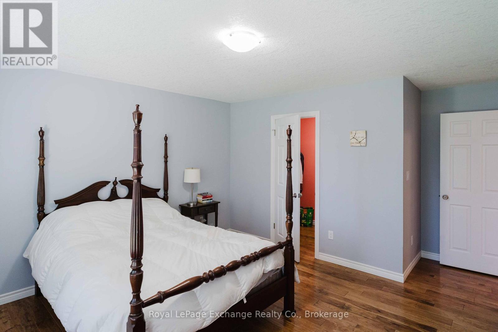 #6 391 JOSEPH STREET - 26