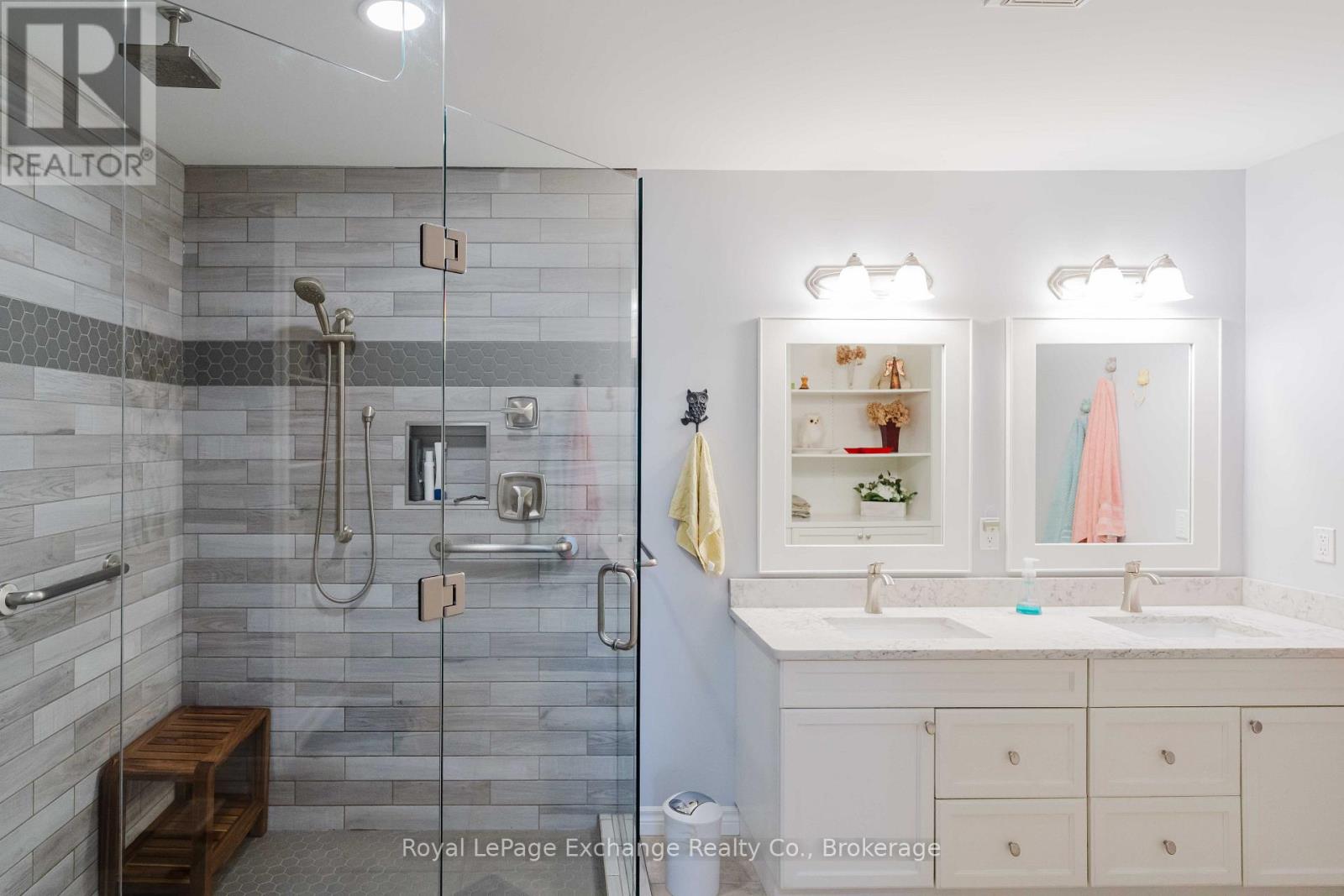 #6 391 JOSEPH STREET - Image 28