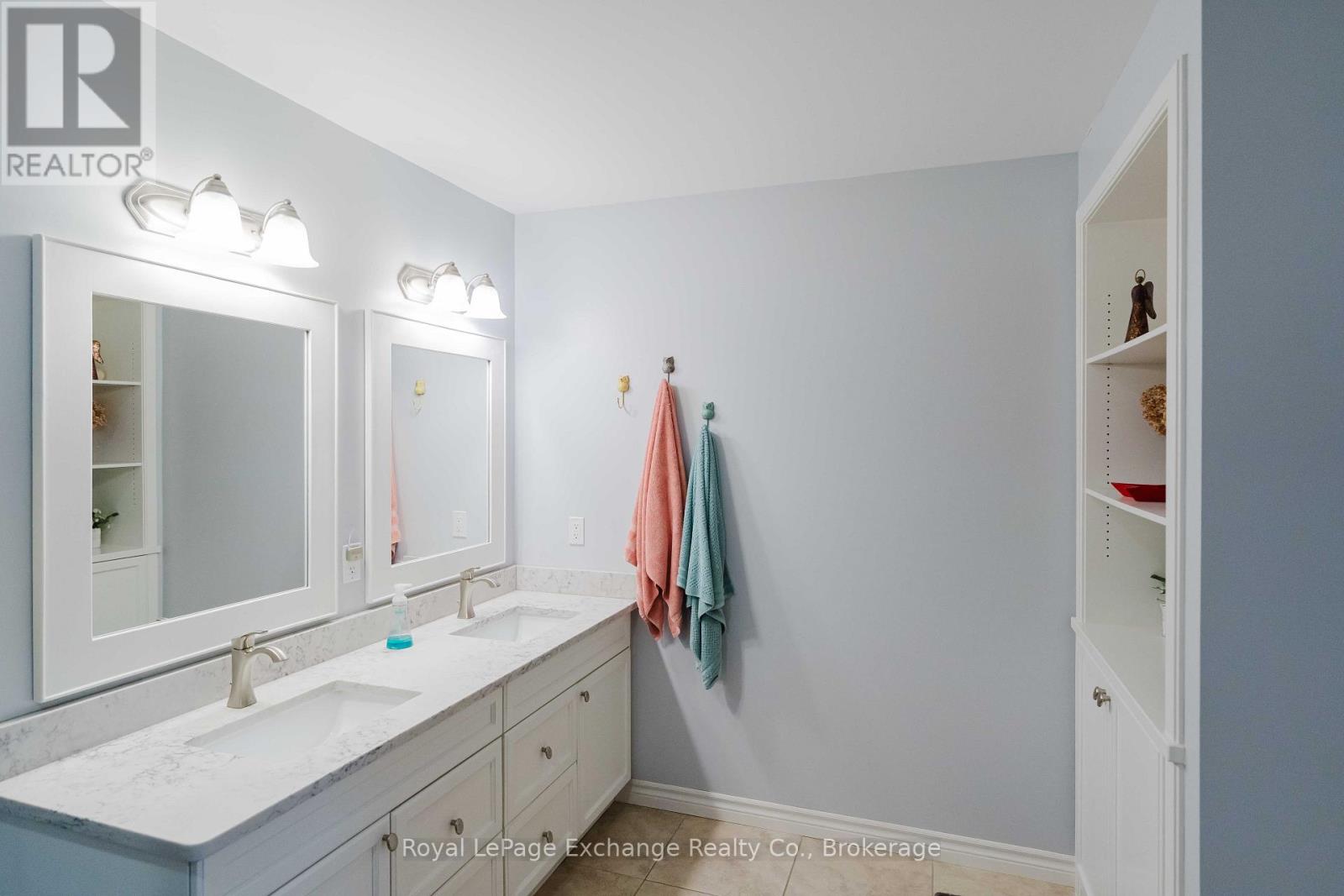 #6 391 JOSEPH STREET - 30
