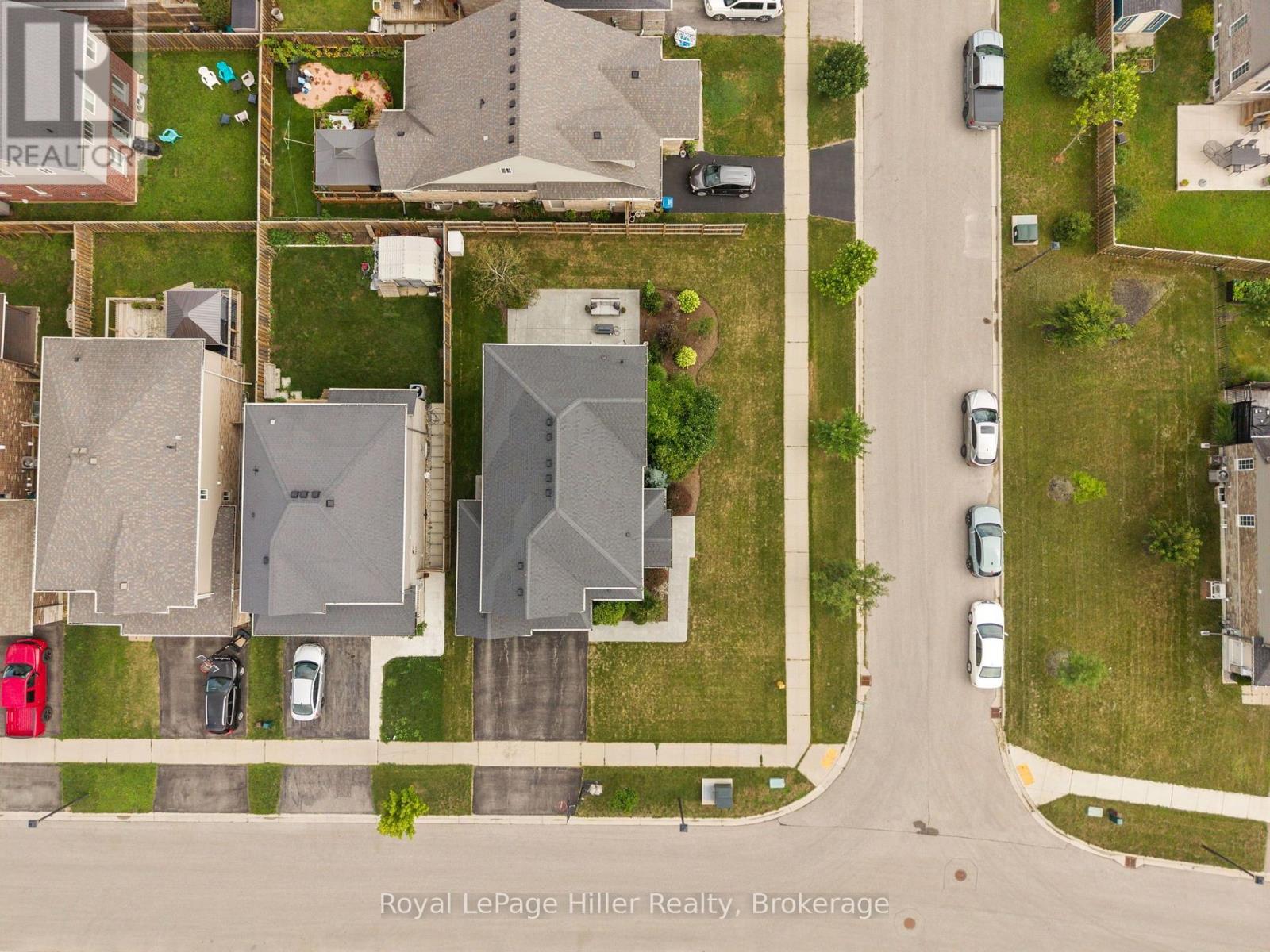 15 ROBERTSON DRIVE - 47
